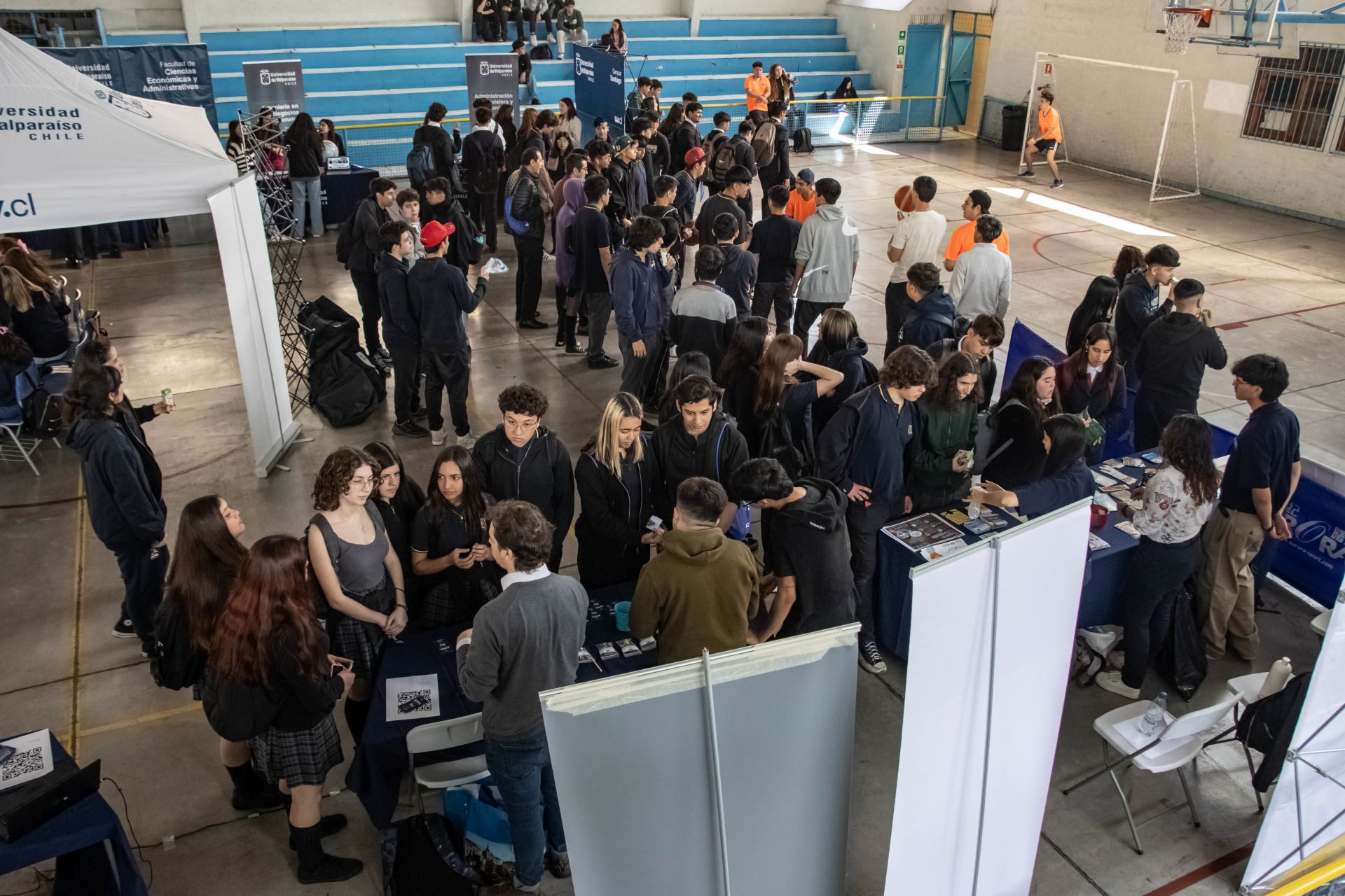 Universidad de Valparaíso Expo UV 2023 en el Campus Santiago recibió